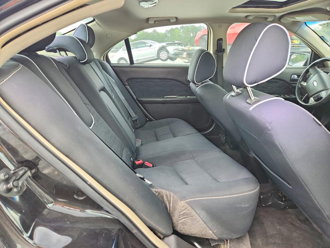 2011 FORD FUSION