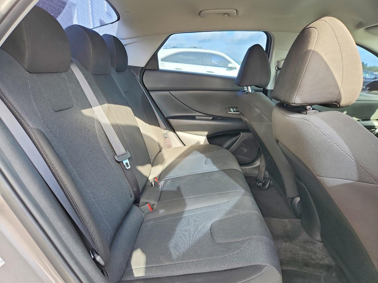 2022 HYUNDAI ELANTRA