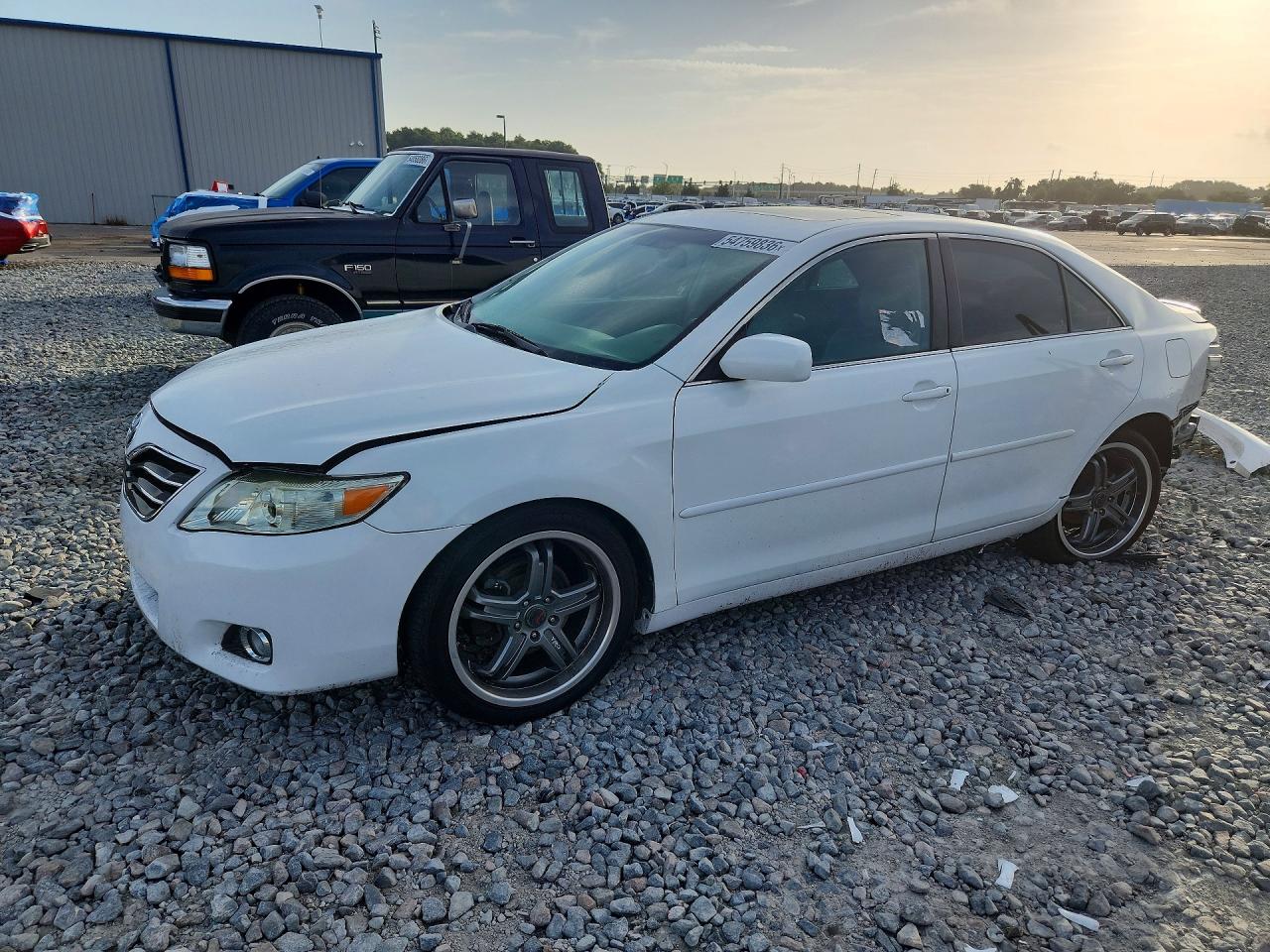 2011 TOYOTA CAMRY