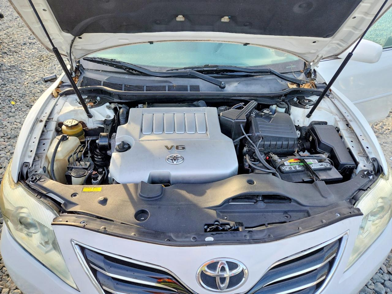 2011 TOYOTA CAMRY