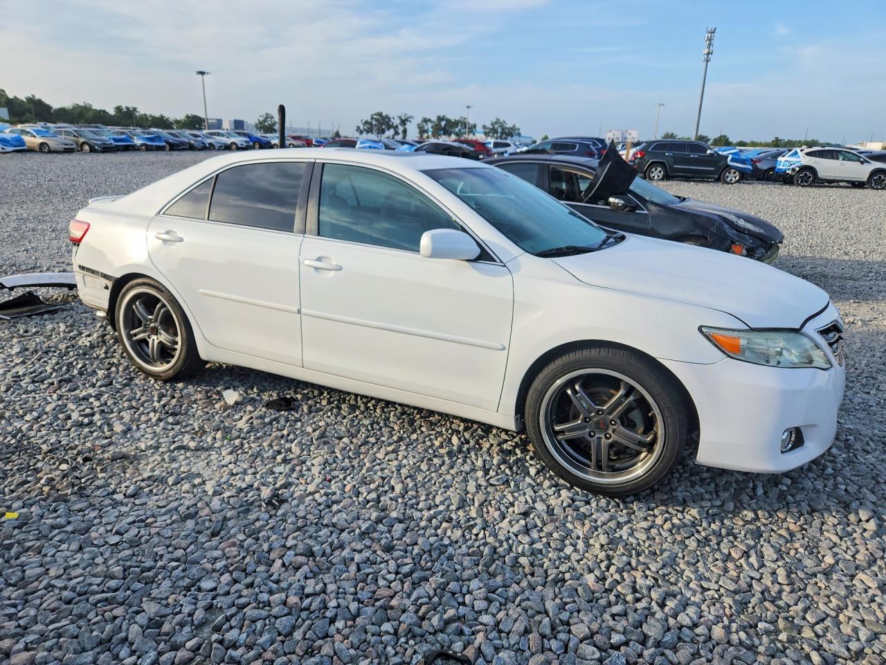 2011 TOYOTA CAMRY