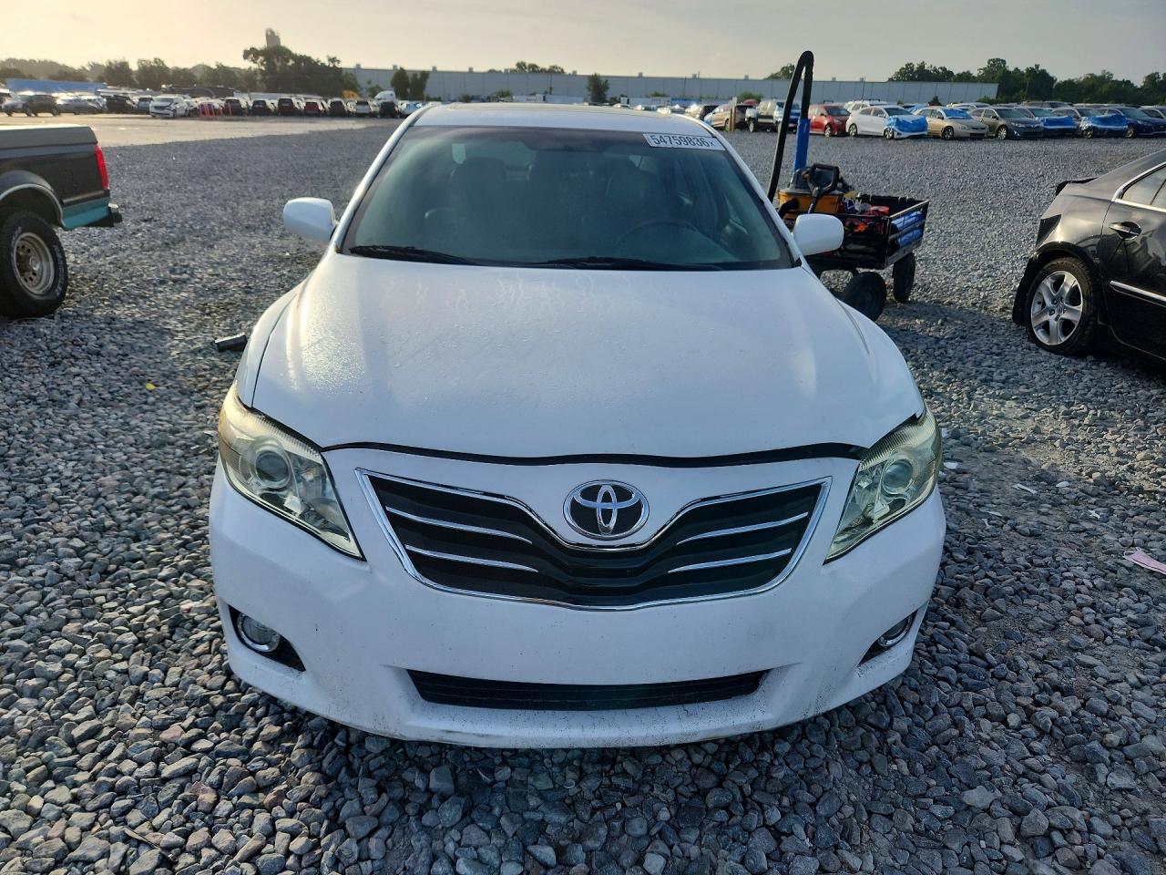 2011 TOYOTA CAMRY