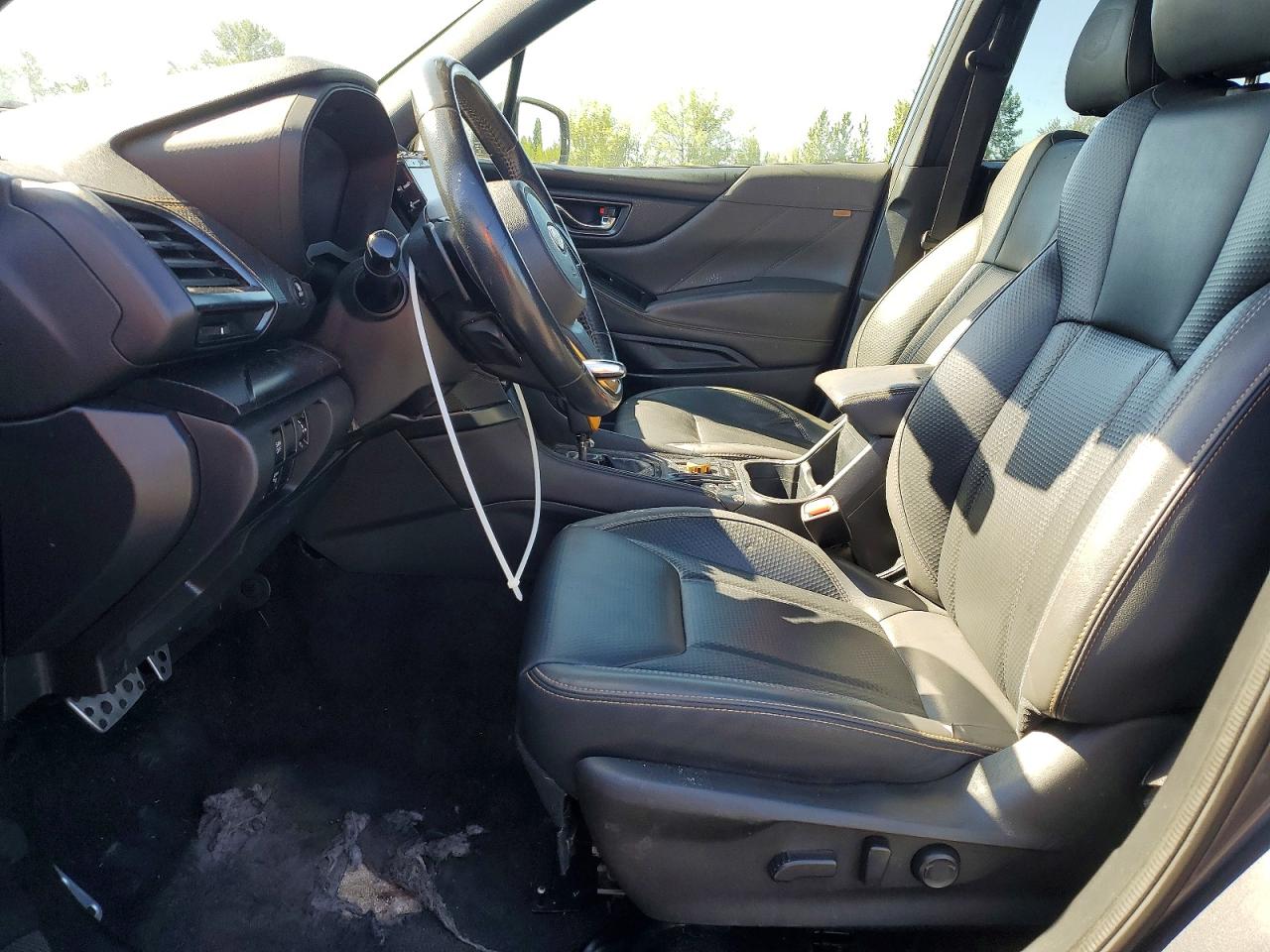 2022 SUBARU FORESTER