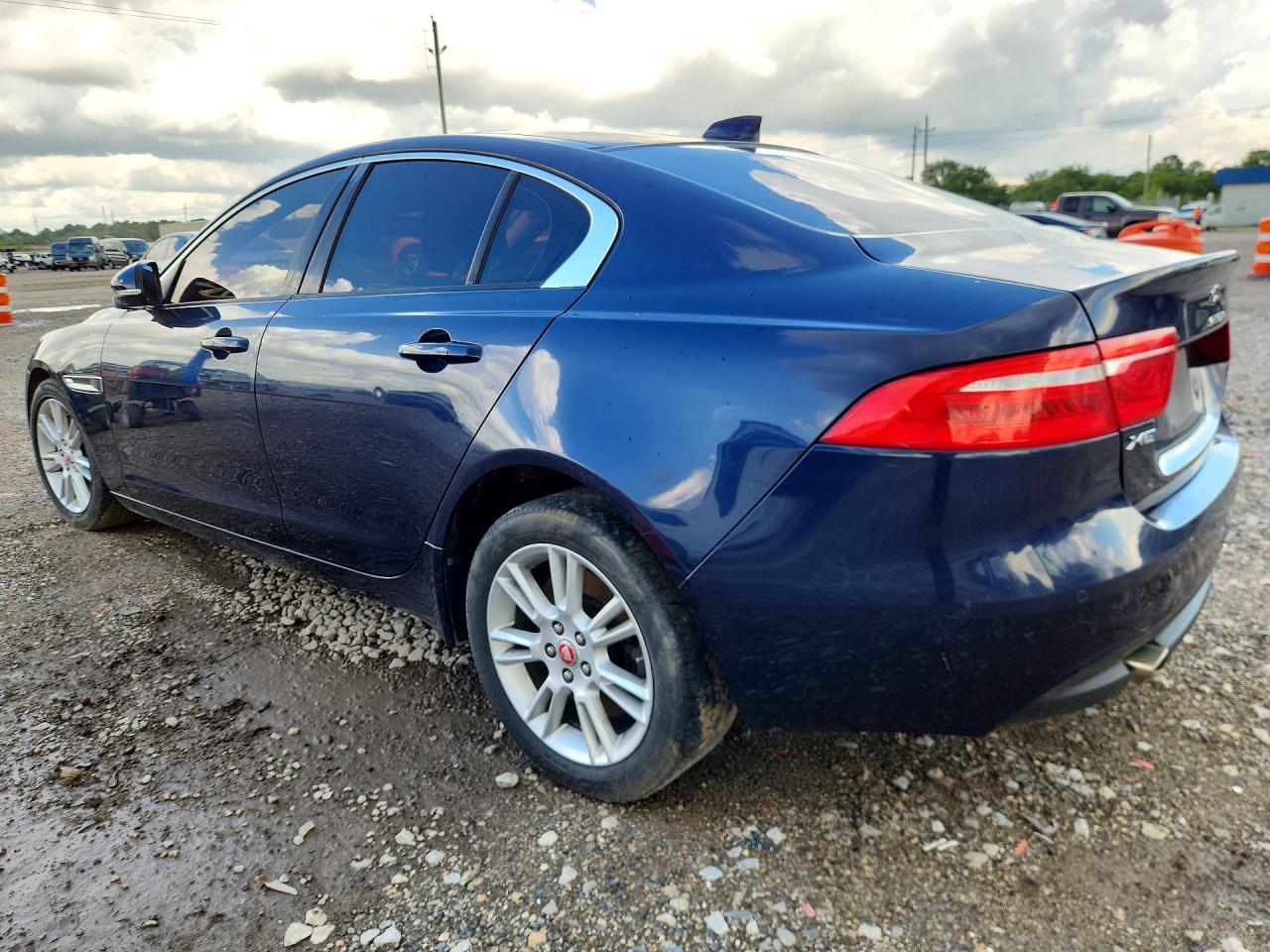 2018 JAGUAR XE