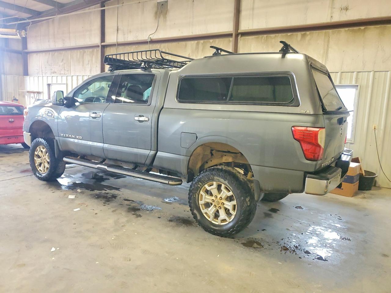 2016 NISSAN TITAN