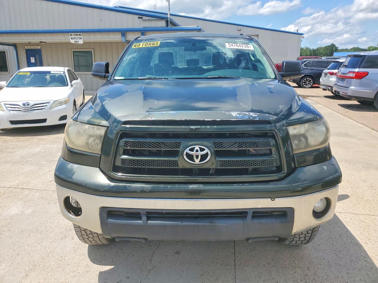 2011 TOYOTA TUNDRA