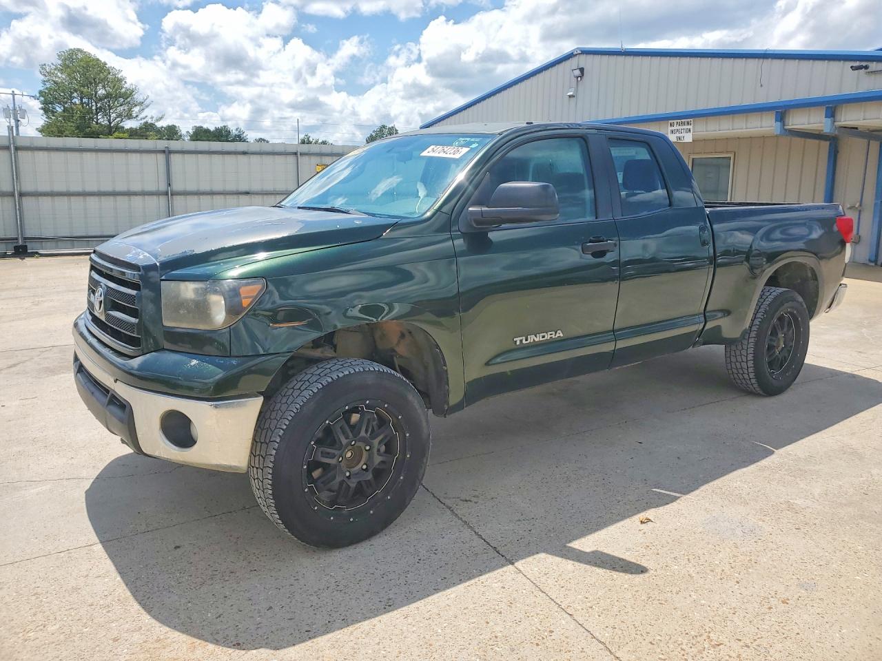 2011 TOYOTA TUNDRA