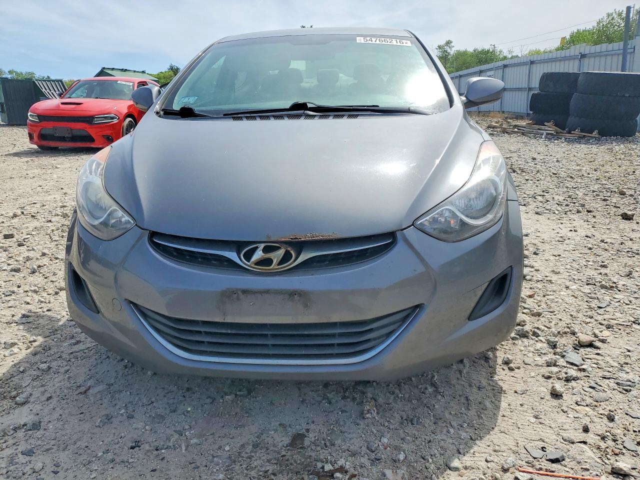 2013 HYUNDAI ELANTRA