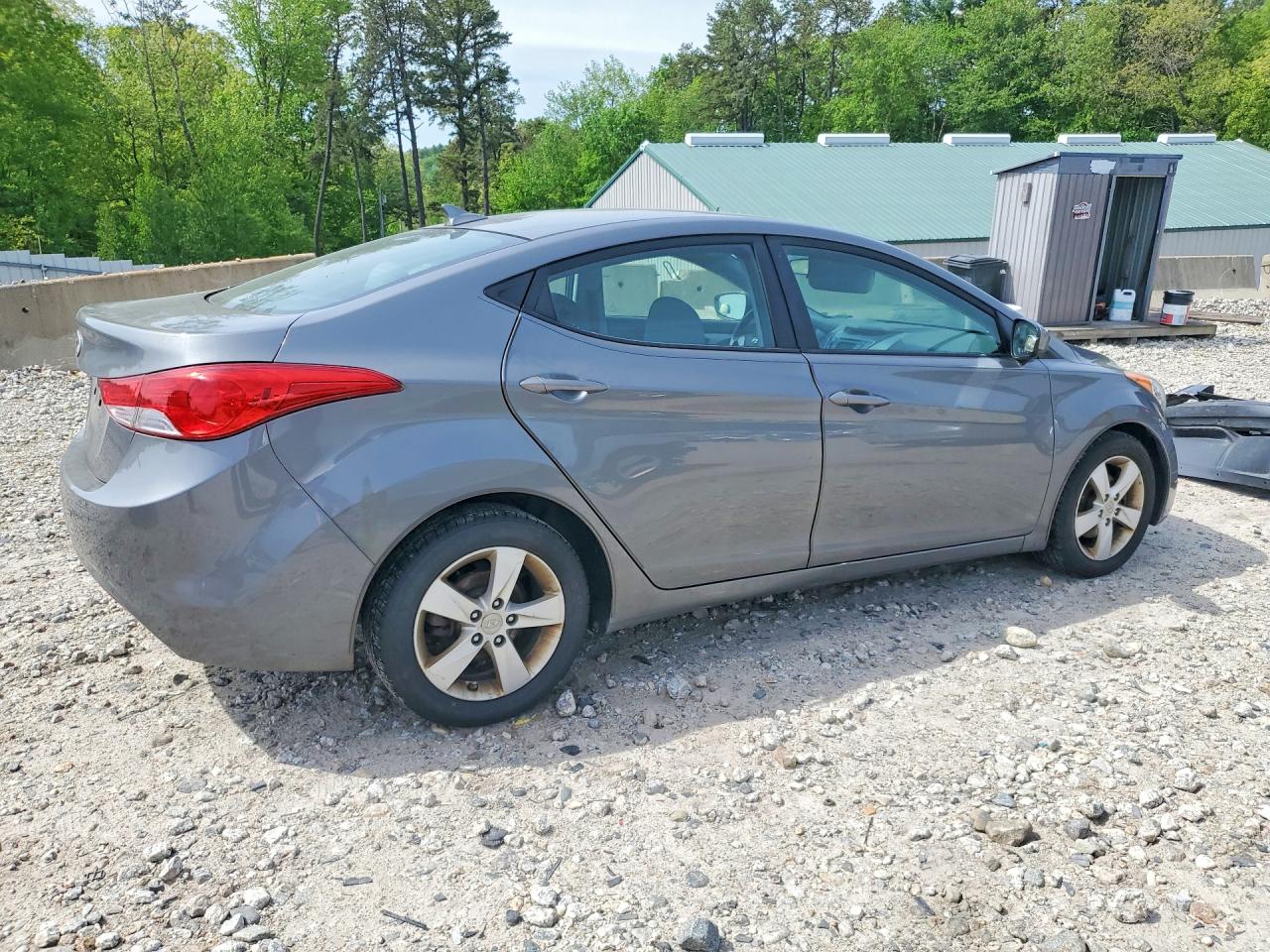 2013 HYUNDAI ELANTRA