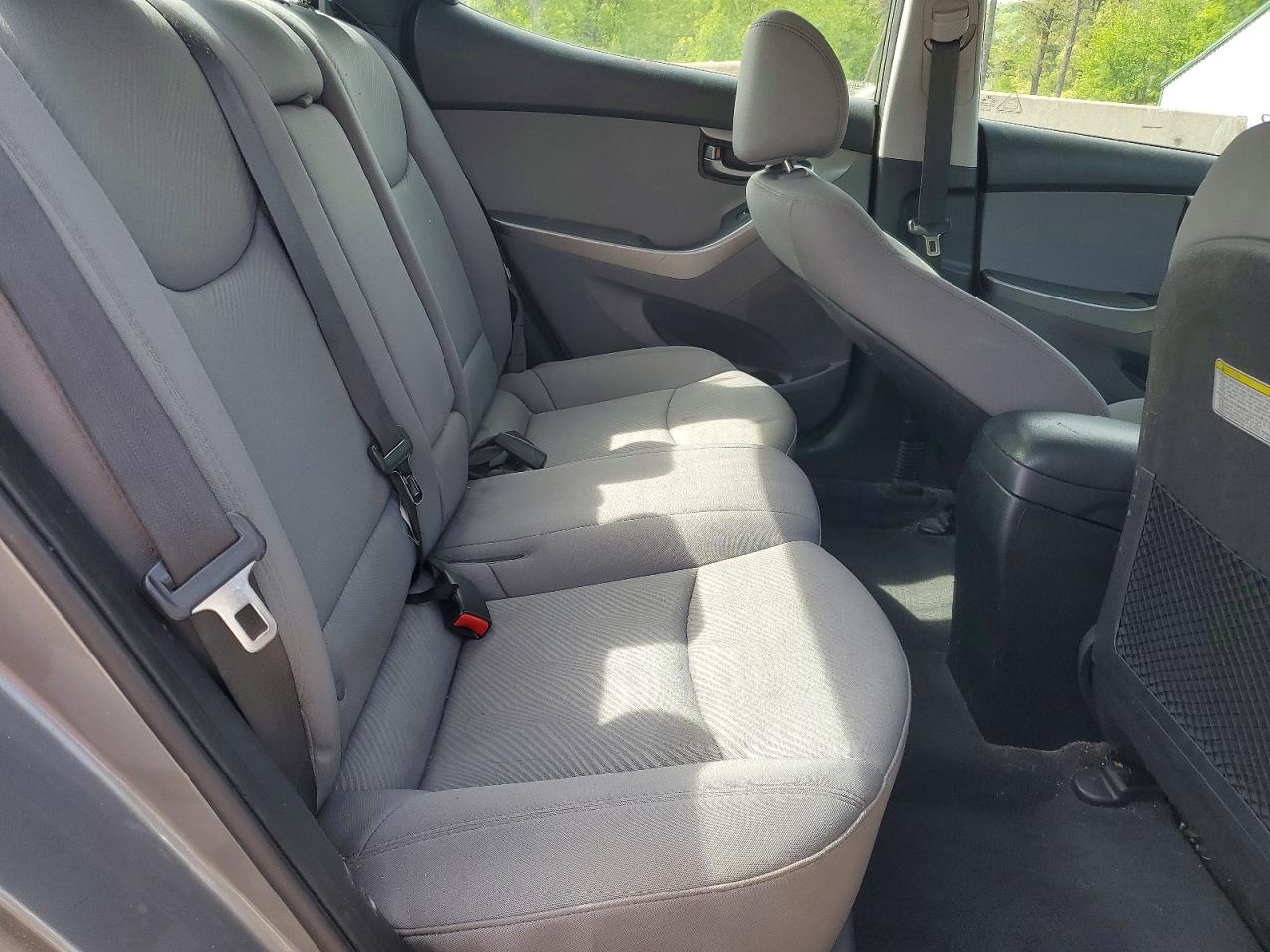 2013 HYUNDAI ELANTRA