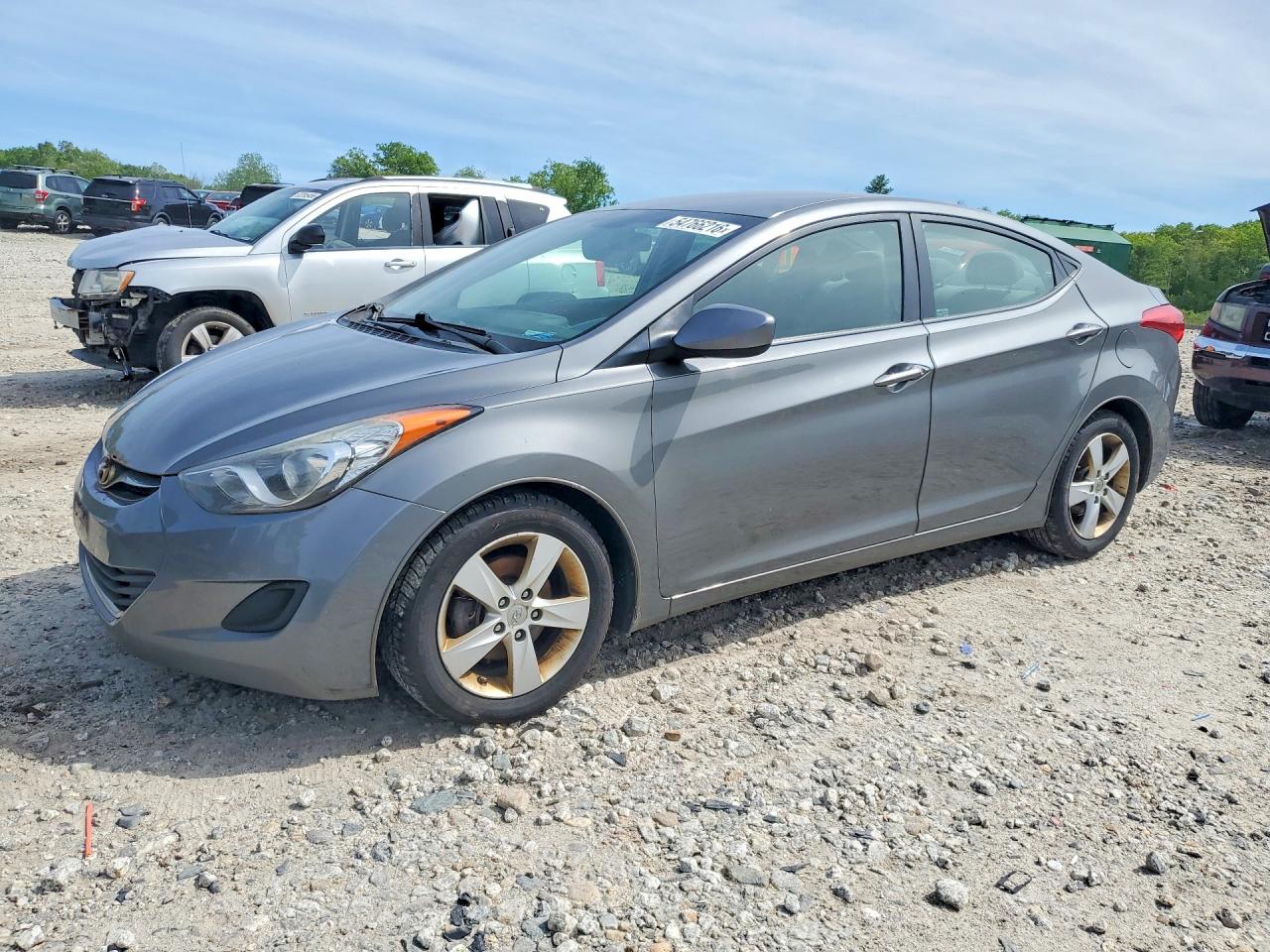 2013 HYUNDAI ELANTRA