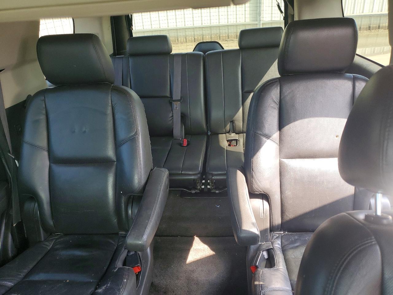 2011 CADILLAC ESCALADE