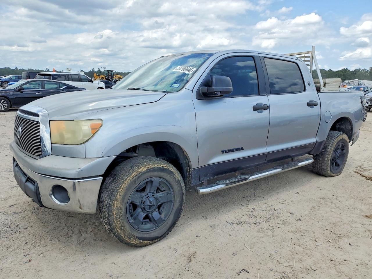 2013 TOYOTA TUNDRA
