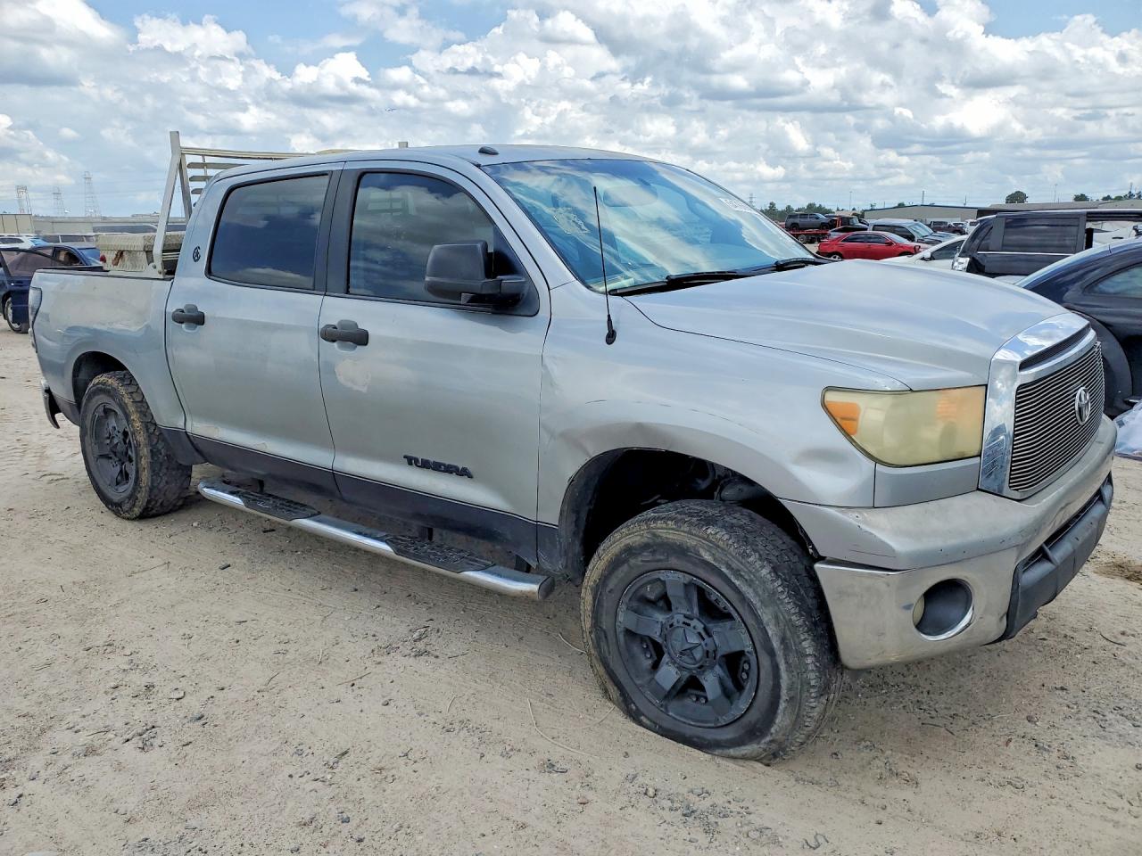 2013 TOYOTA TUNDRA