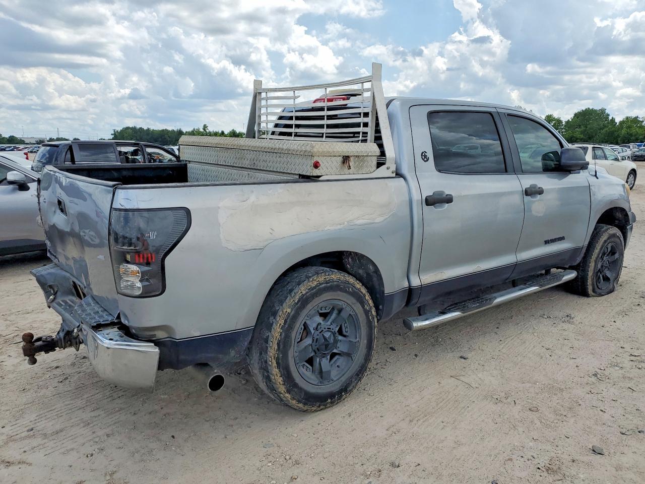 2013 TOYOTA TUNDRA
