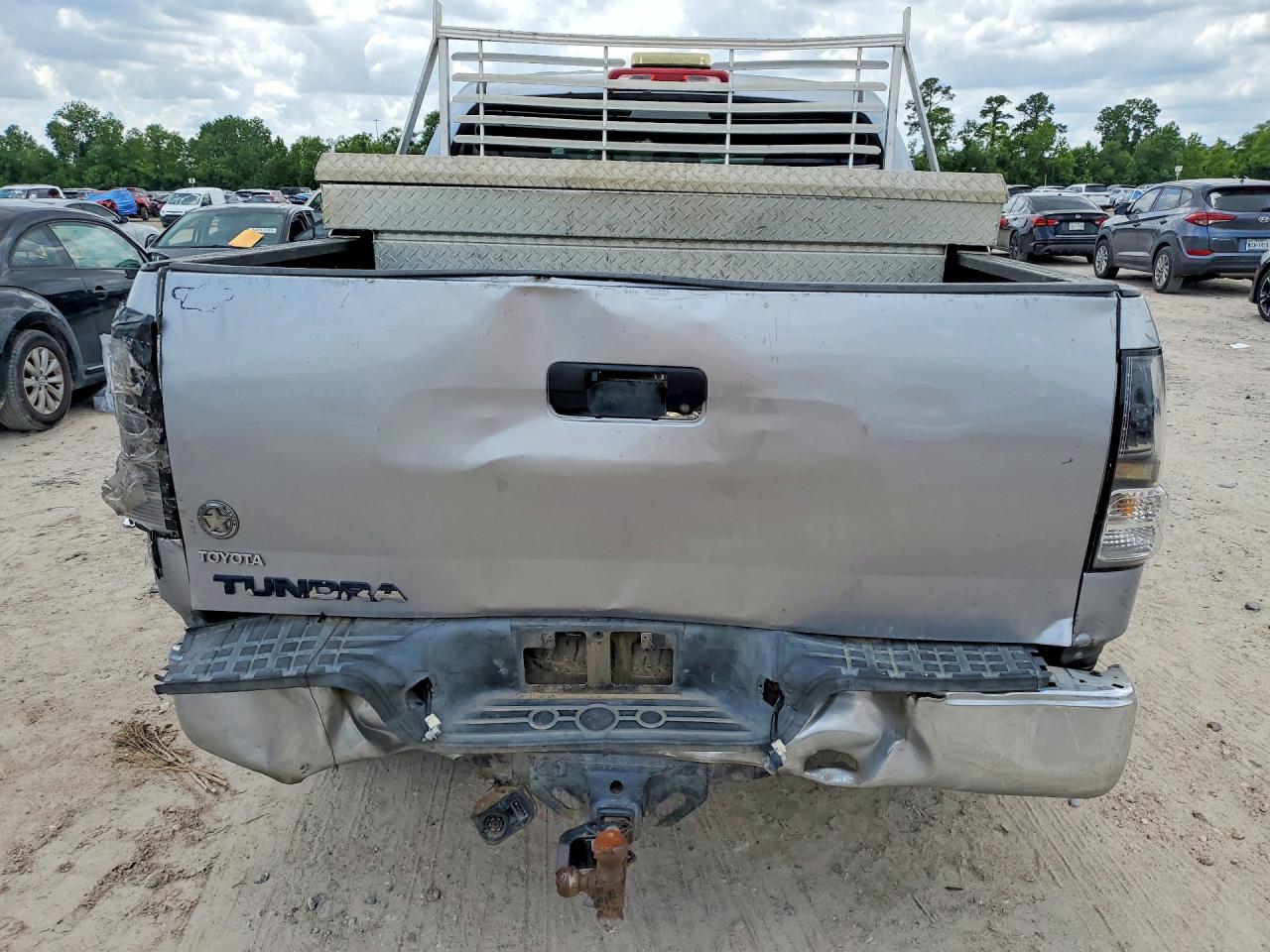 2013 TOYOTA TUNDRA