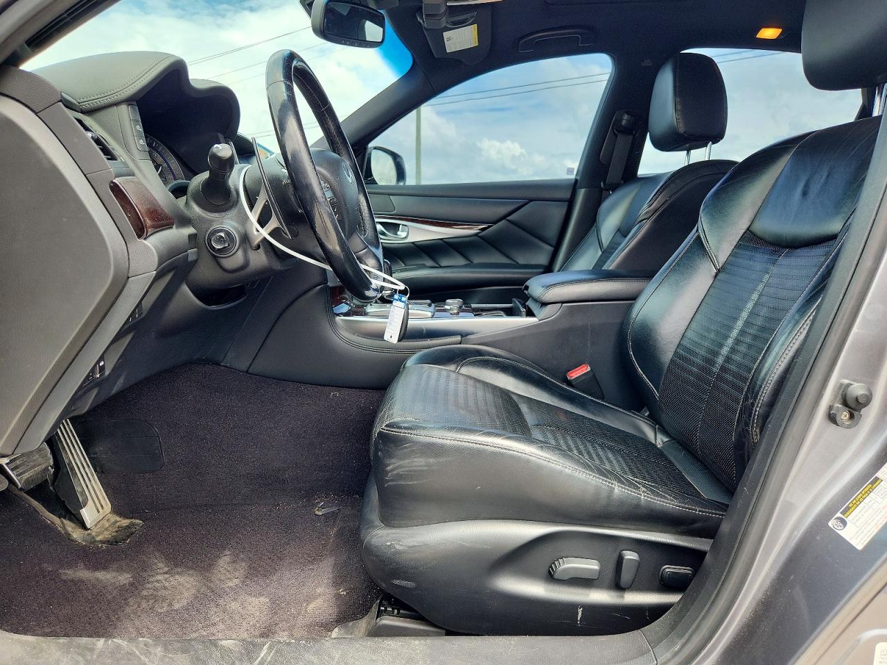 2015 INFINITI Q70