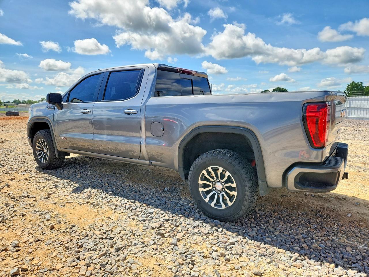 2022 GMC SIERRA