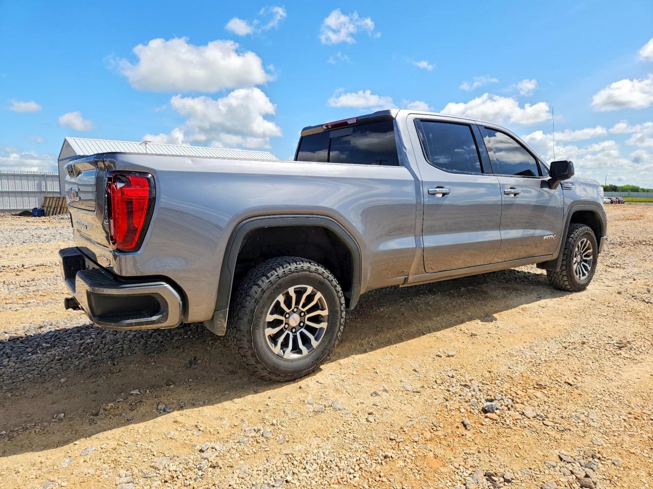 2022 GMC SIERRA