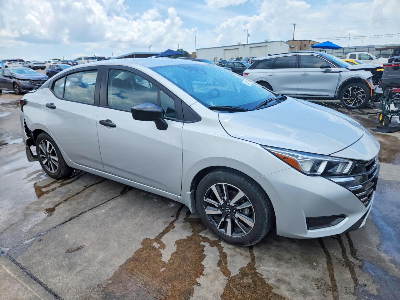 2024 NISSAN VERSA