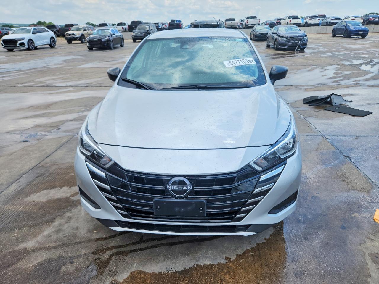 2024 NISSAN VERSA