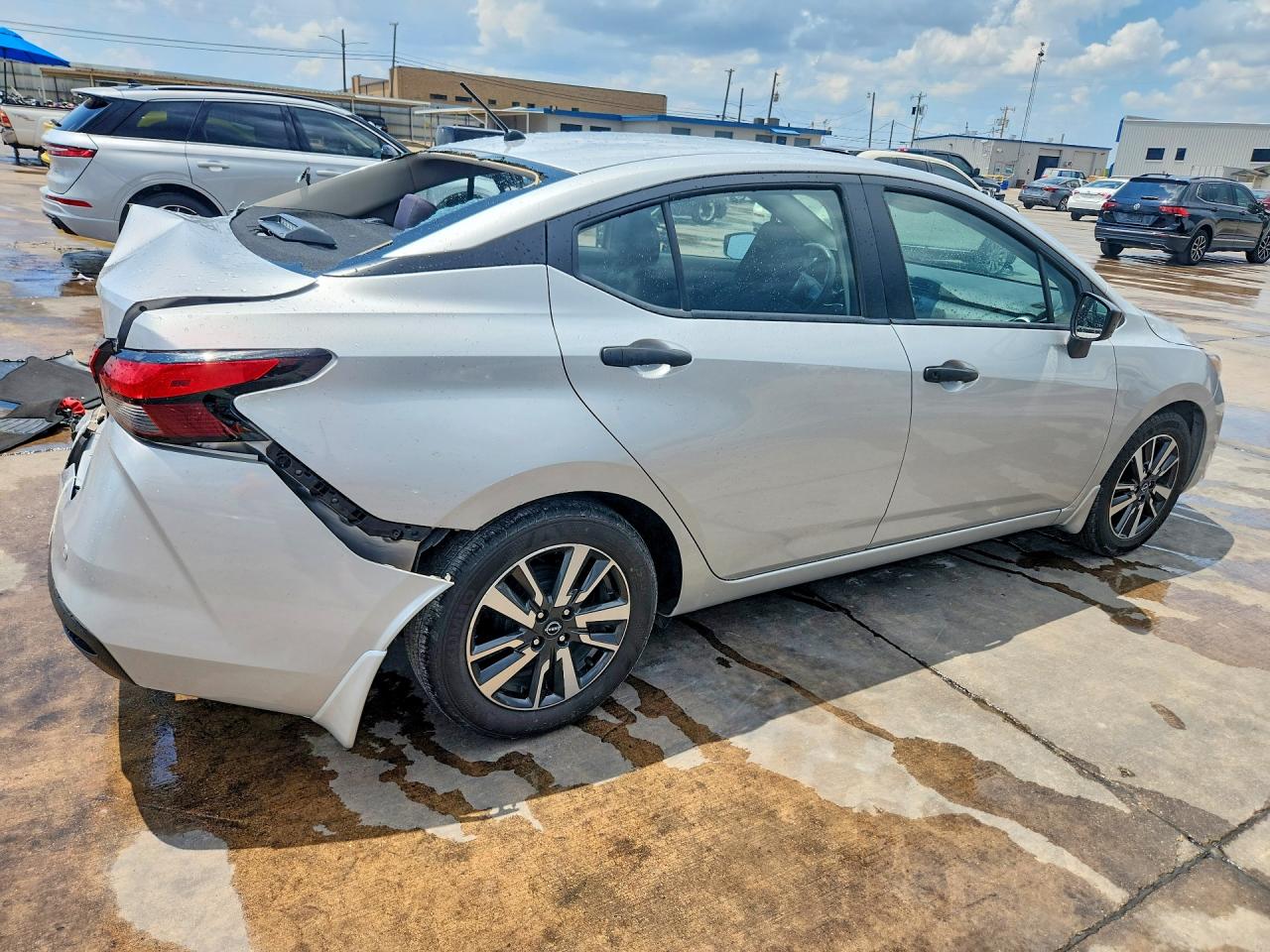 2024 NISSAN VERSA