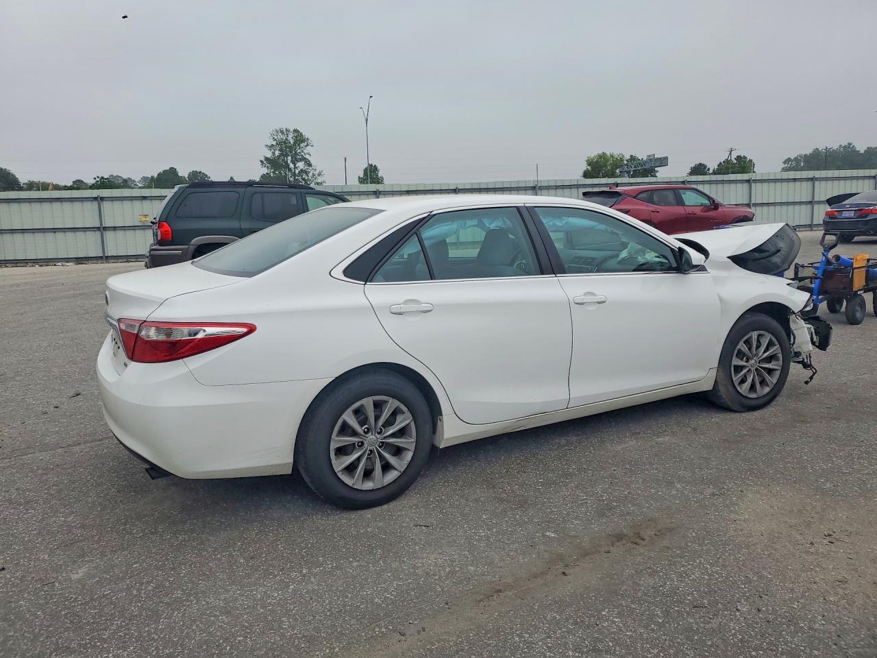 2017 TOYOTA CAMRY