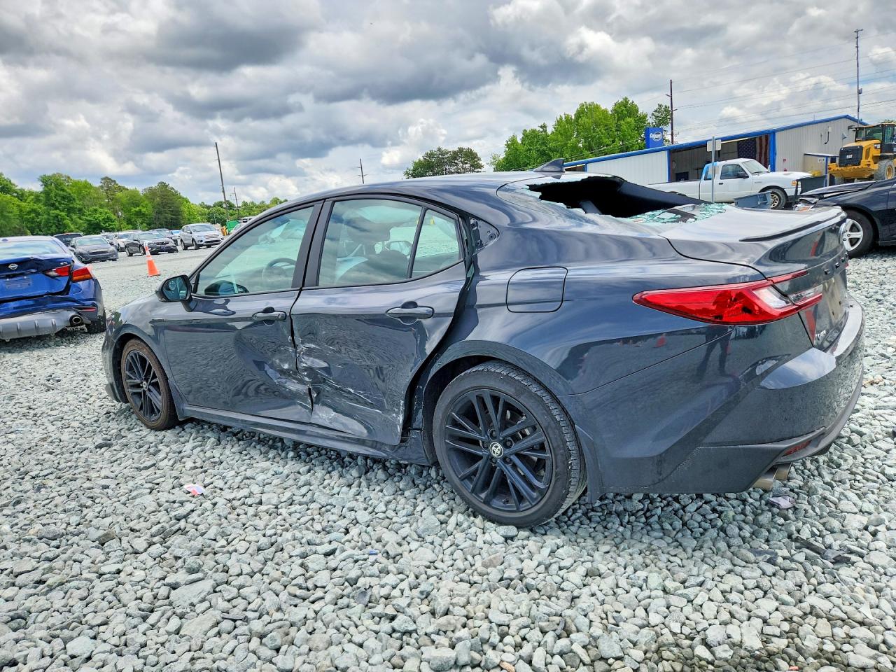 2025 TOYOTA CAMRY