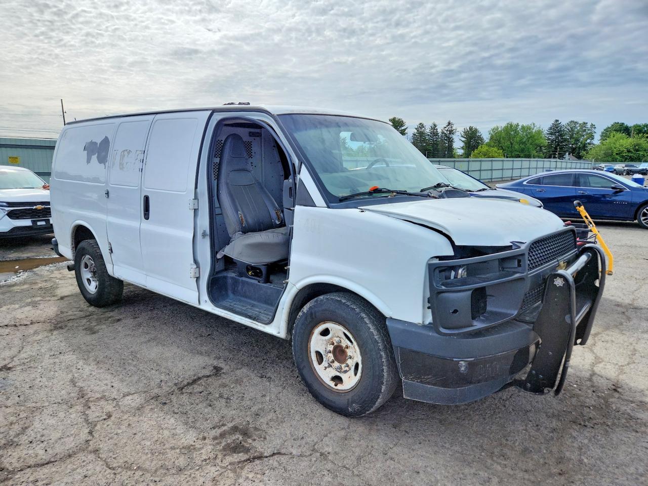 2017 CHEVROLET EXPRESS