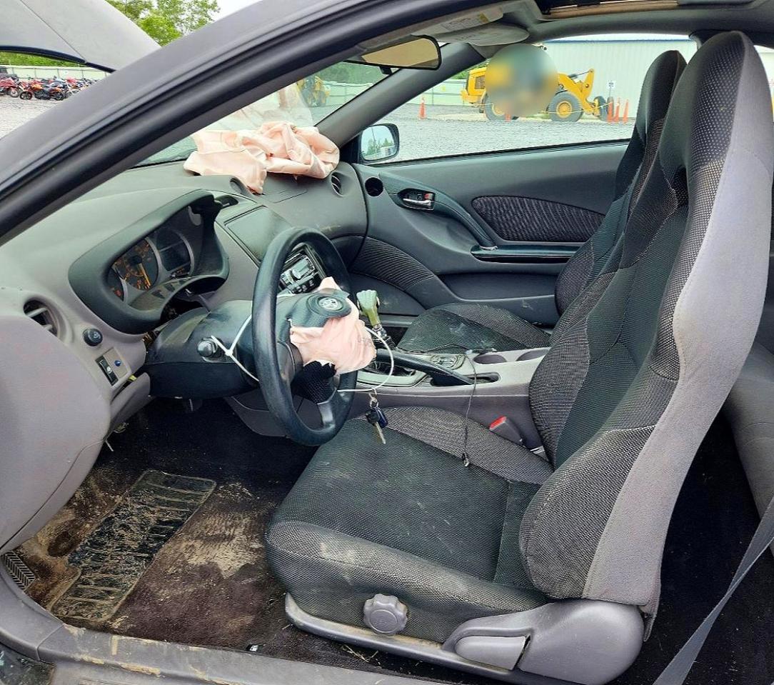 2001 TOYOTA CELICA