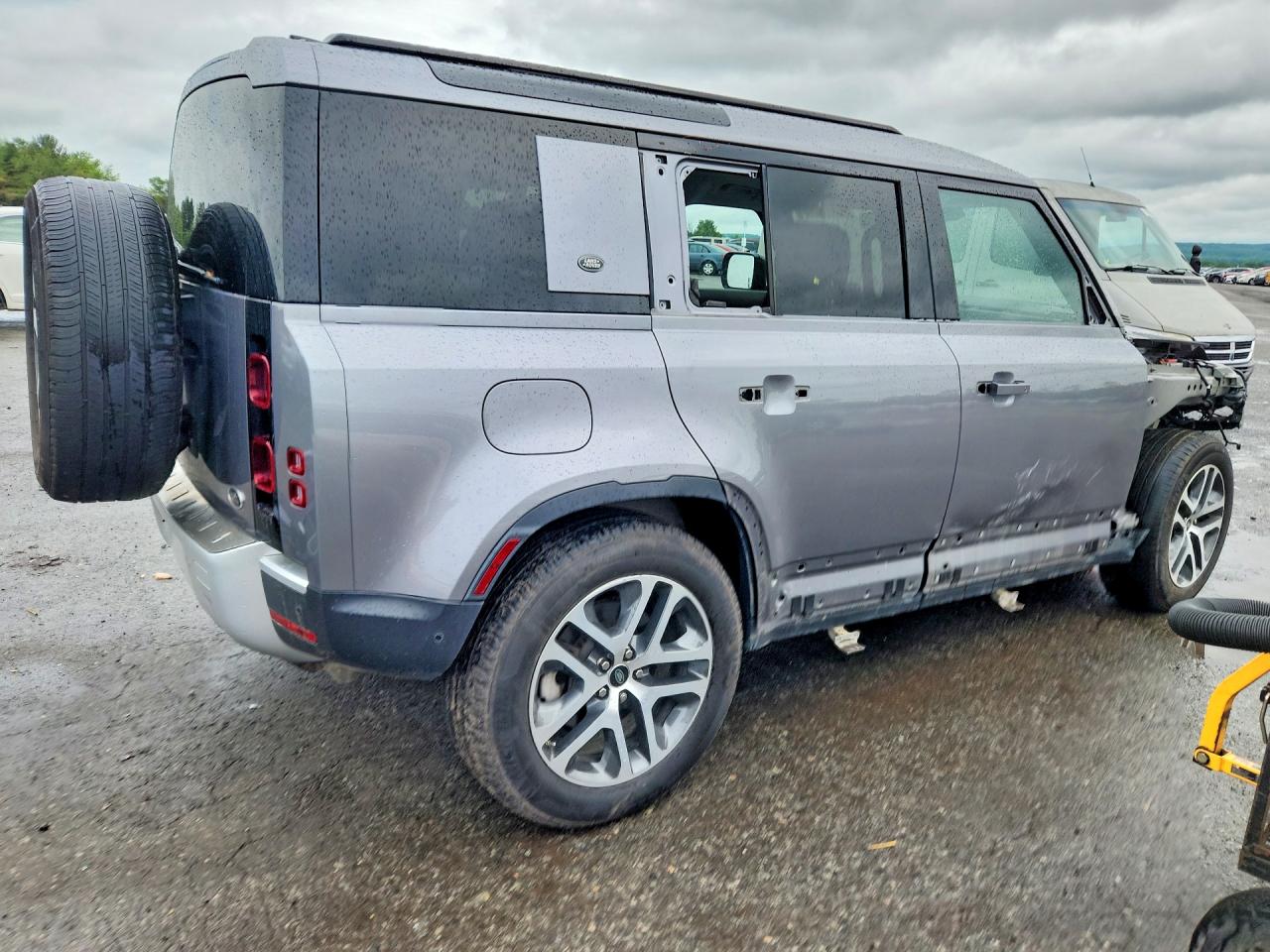 2020 LAND ROVER DEFENDER