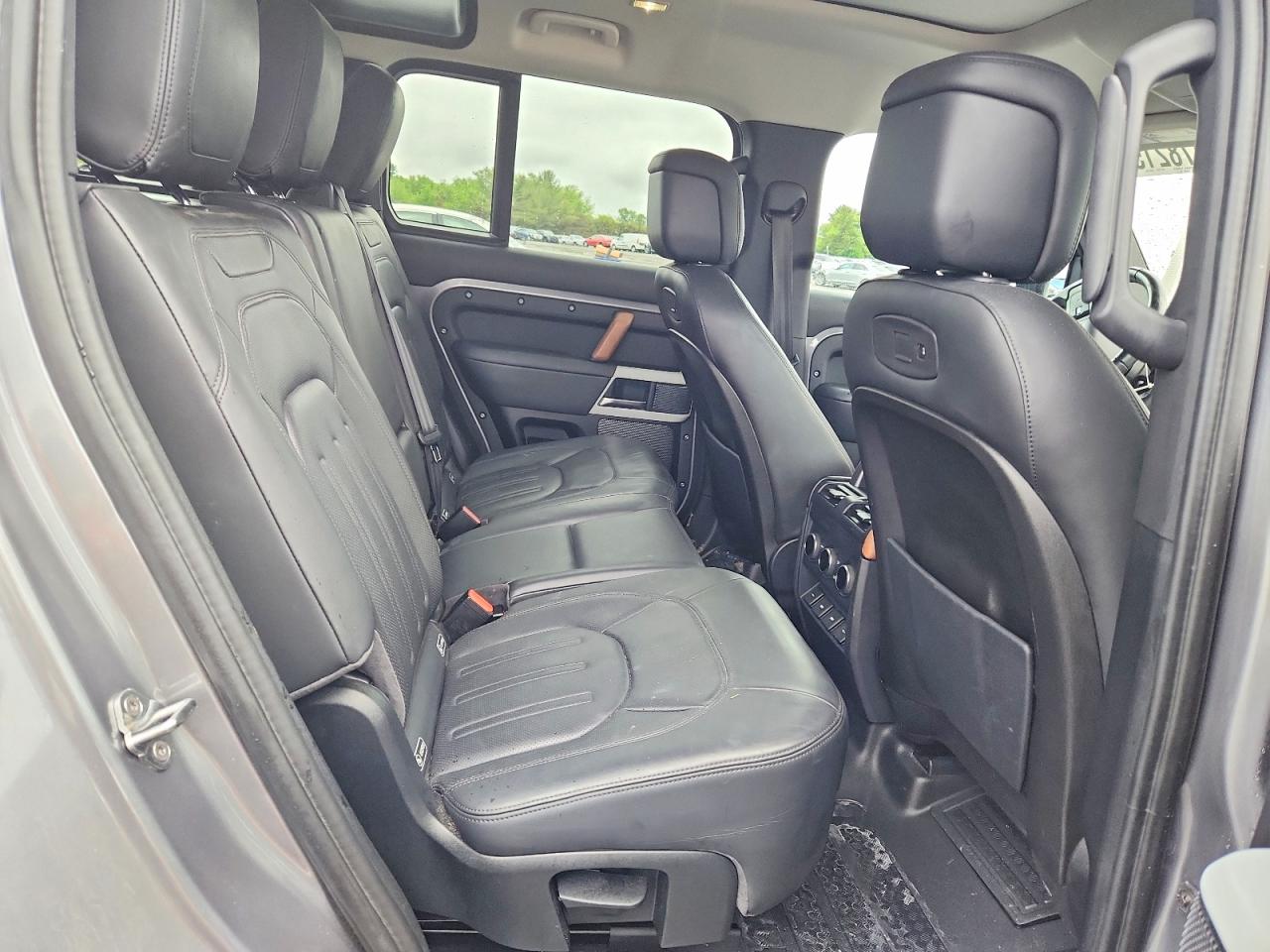 2020 LAND ROVER DEFENDER