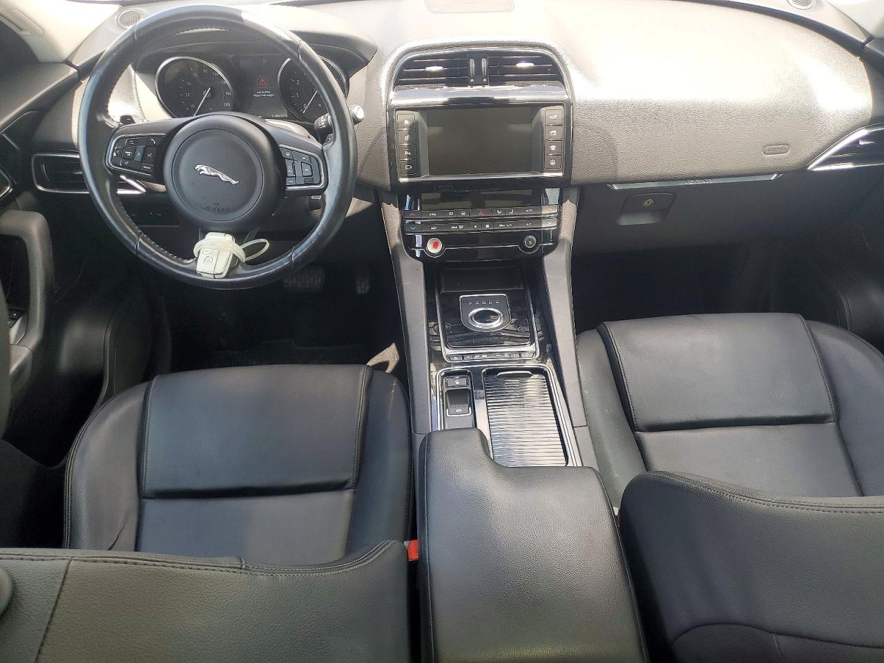 2018 JAGUAR F-PACE