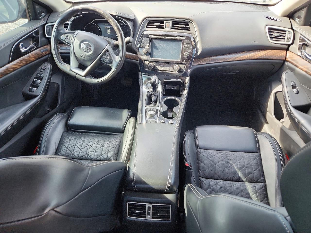 2017 NISSAN MAXIMA