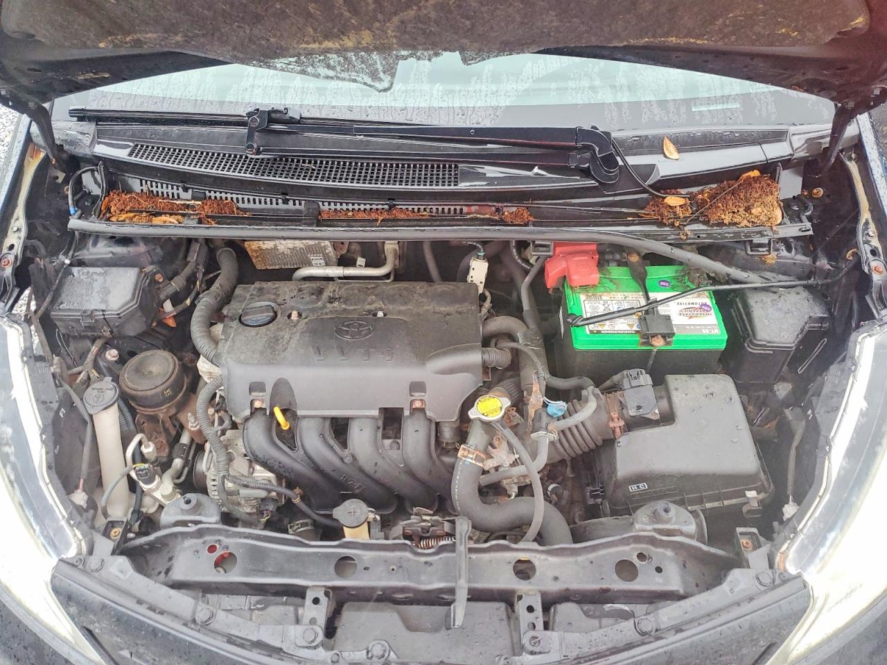 2012 TOYOTA YARIS