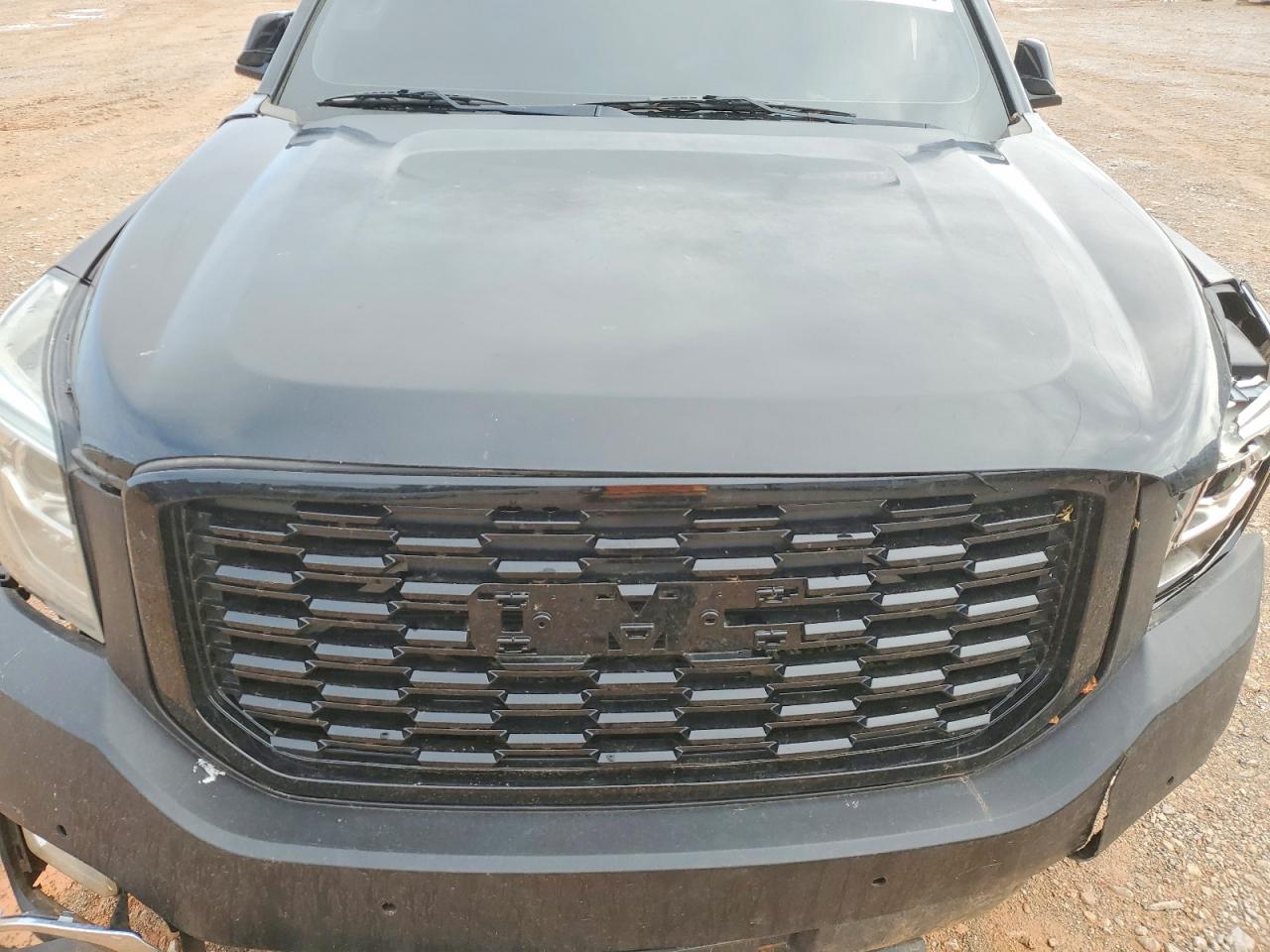 2016 GMC YUKON