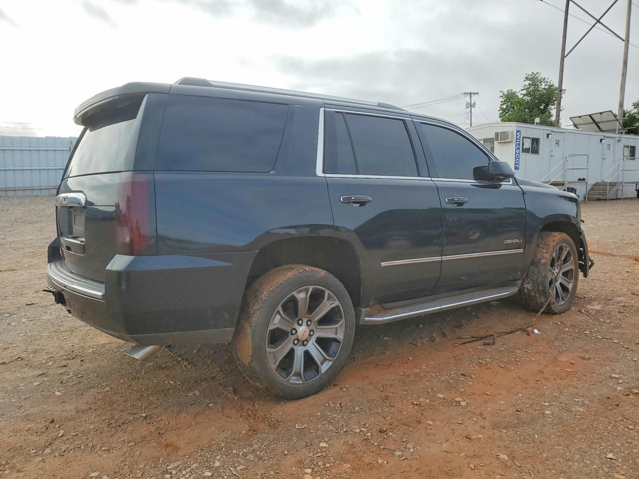 2016 GMC YUKON
