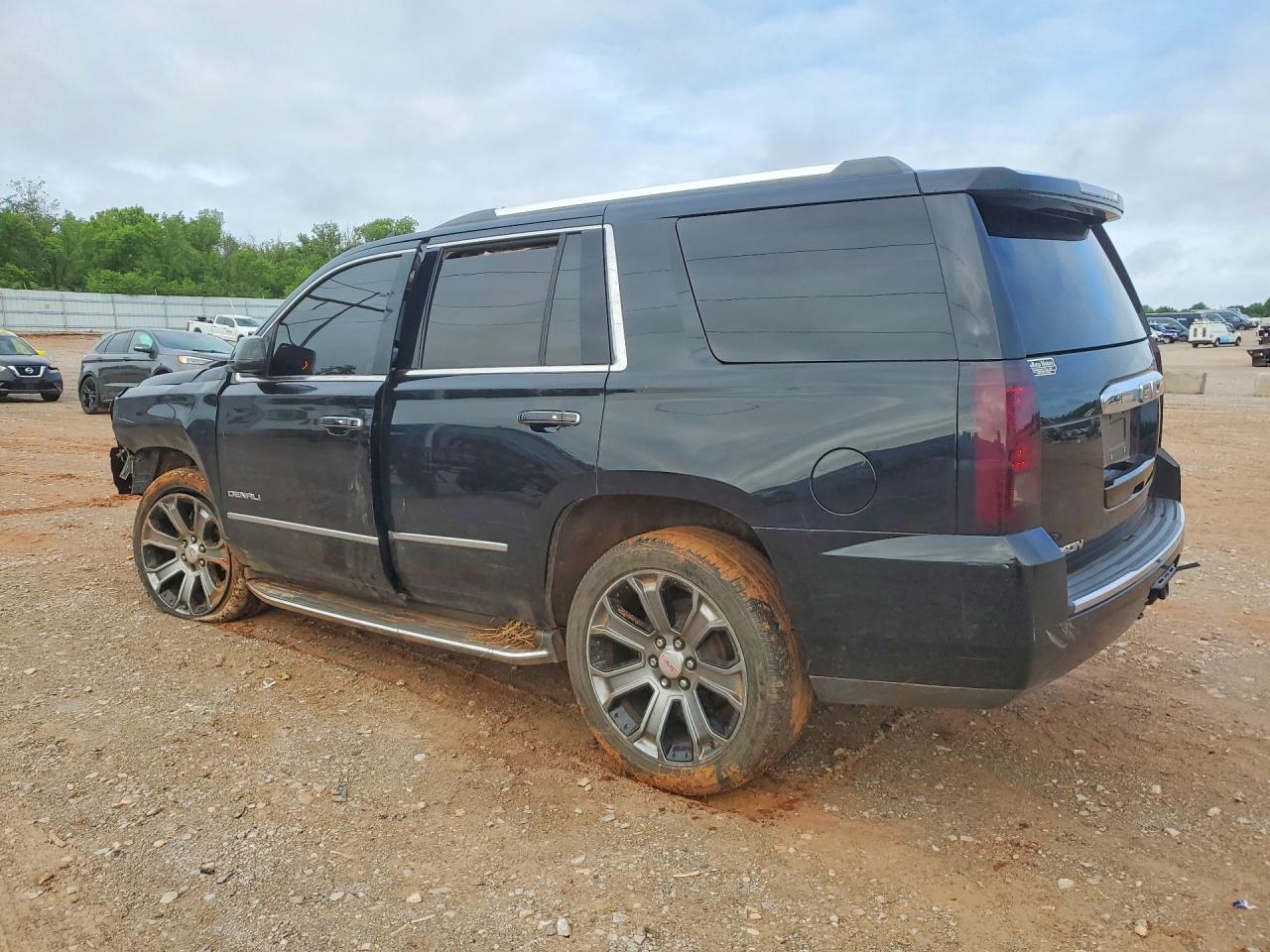 2016 GMC YUKON