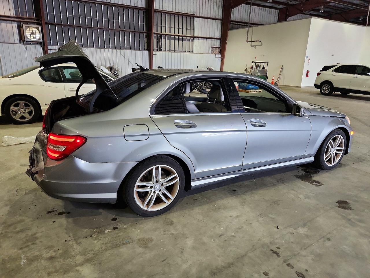 2014 MERCEDES-BENZ C-CLASS