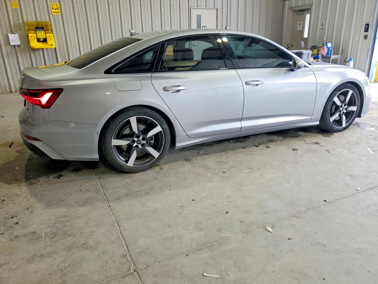 2021 AUDI A6