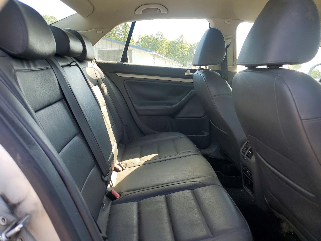 2009 VOLKSWAGEN JETTA