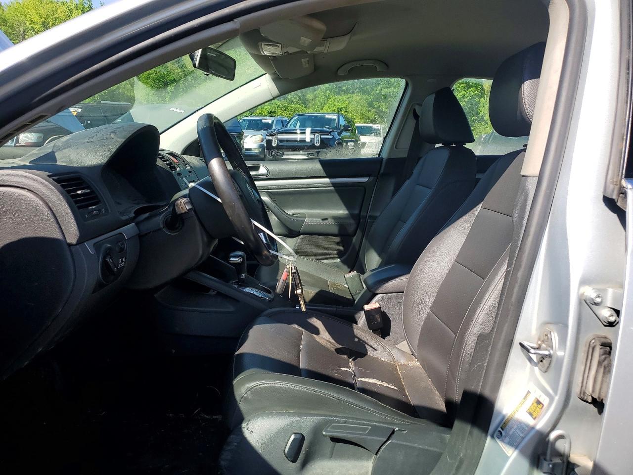 2009 VOLKSWAGEN JETTA