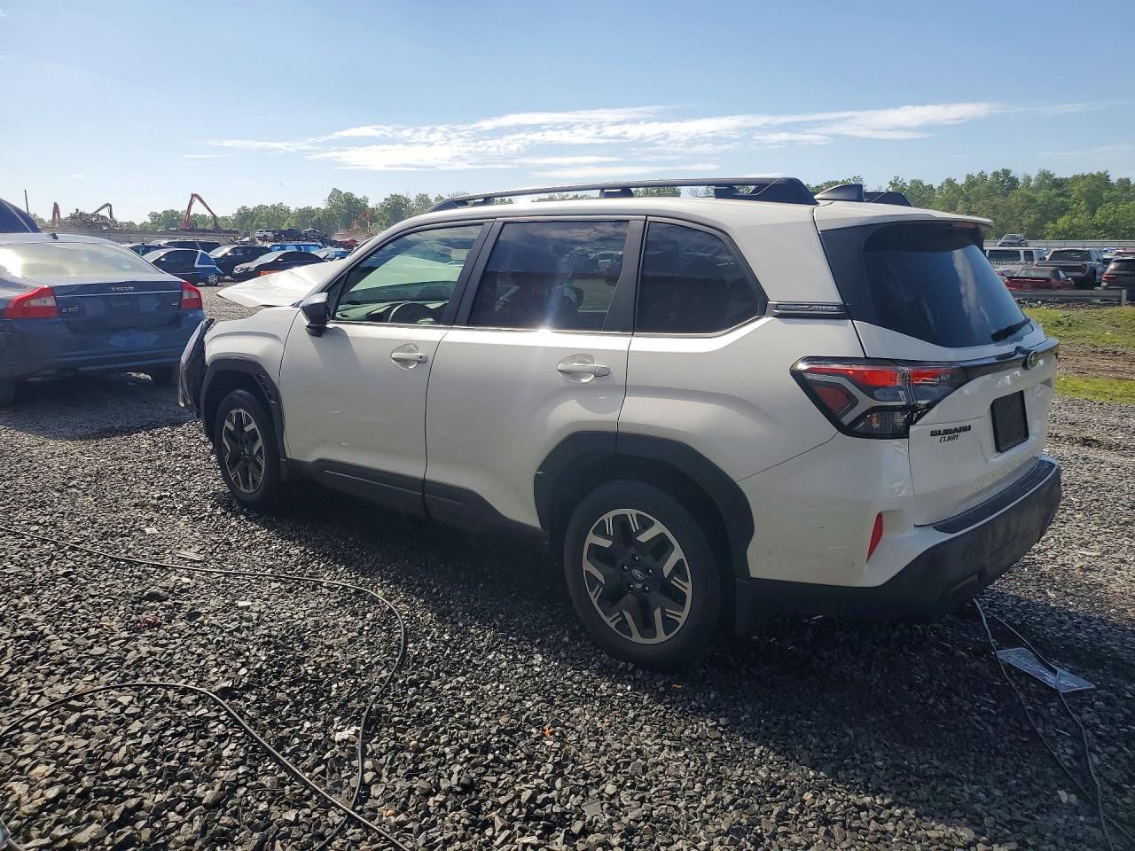 2025 SUBARU FORESTER