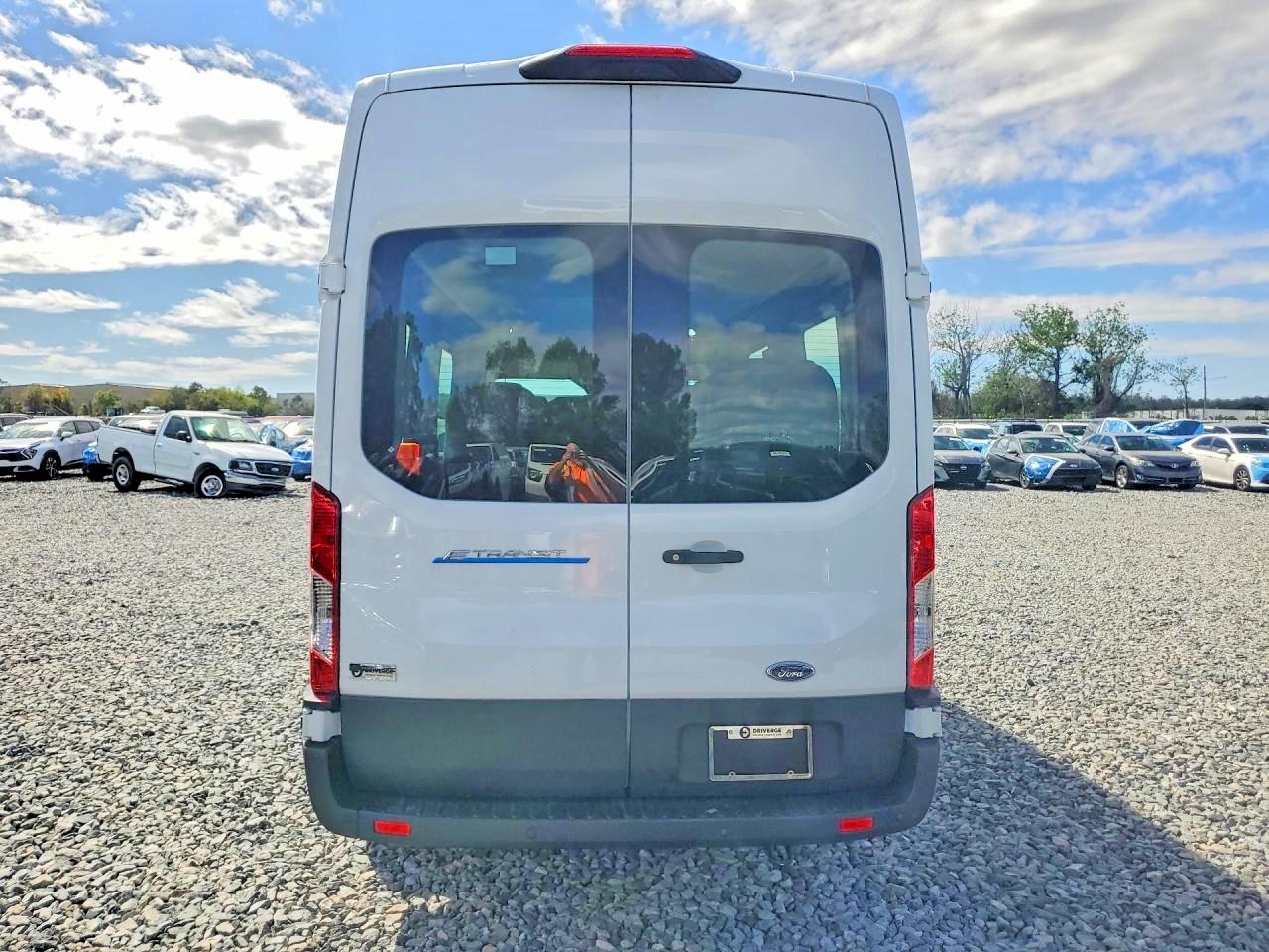 2023 FORD TRANSIT