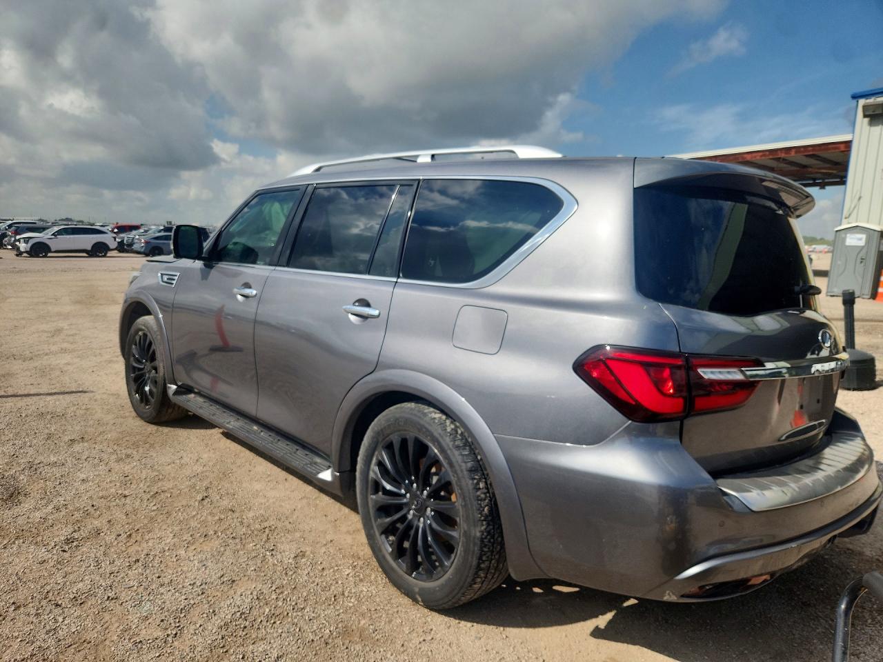 2021 INFINITI QX80