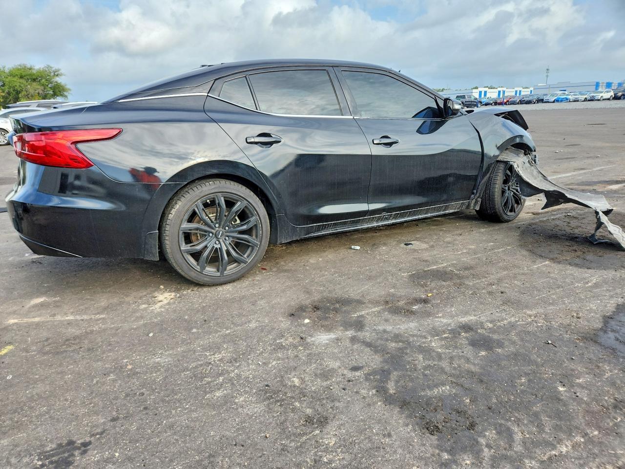 2016 NISSAN MAXIMA