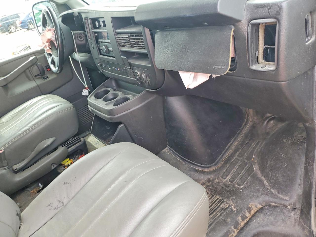 2020 CHEVROLET EXPRESS
