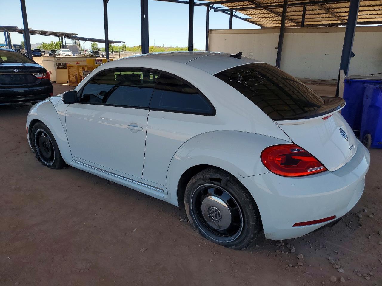 2016 VOLKSWAGEN BEETLE