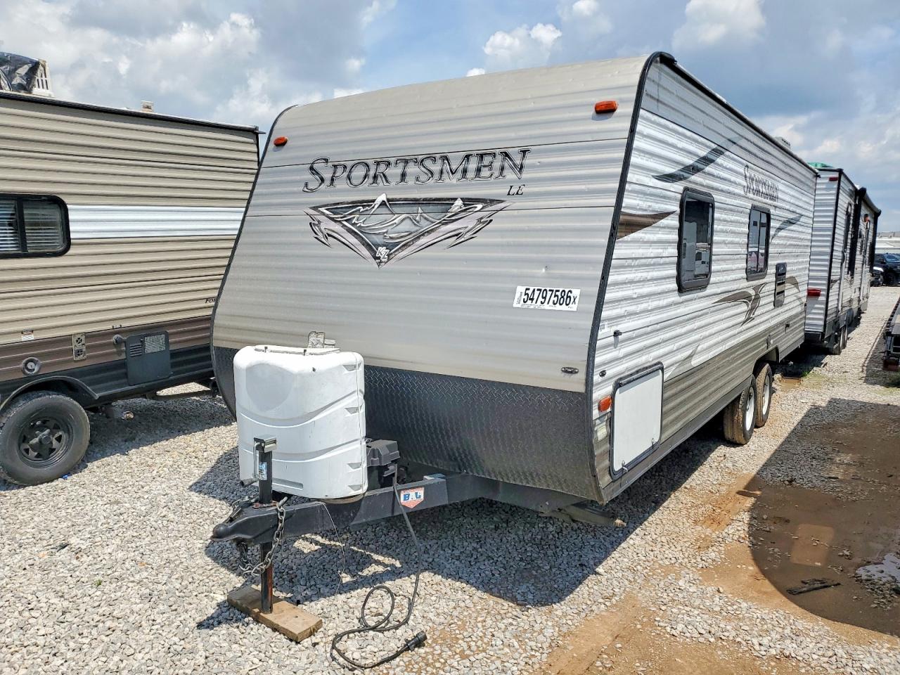 2016 KZ RV