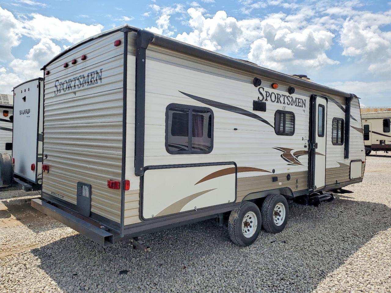 2016 KZ RV